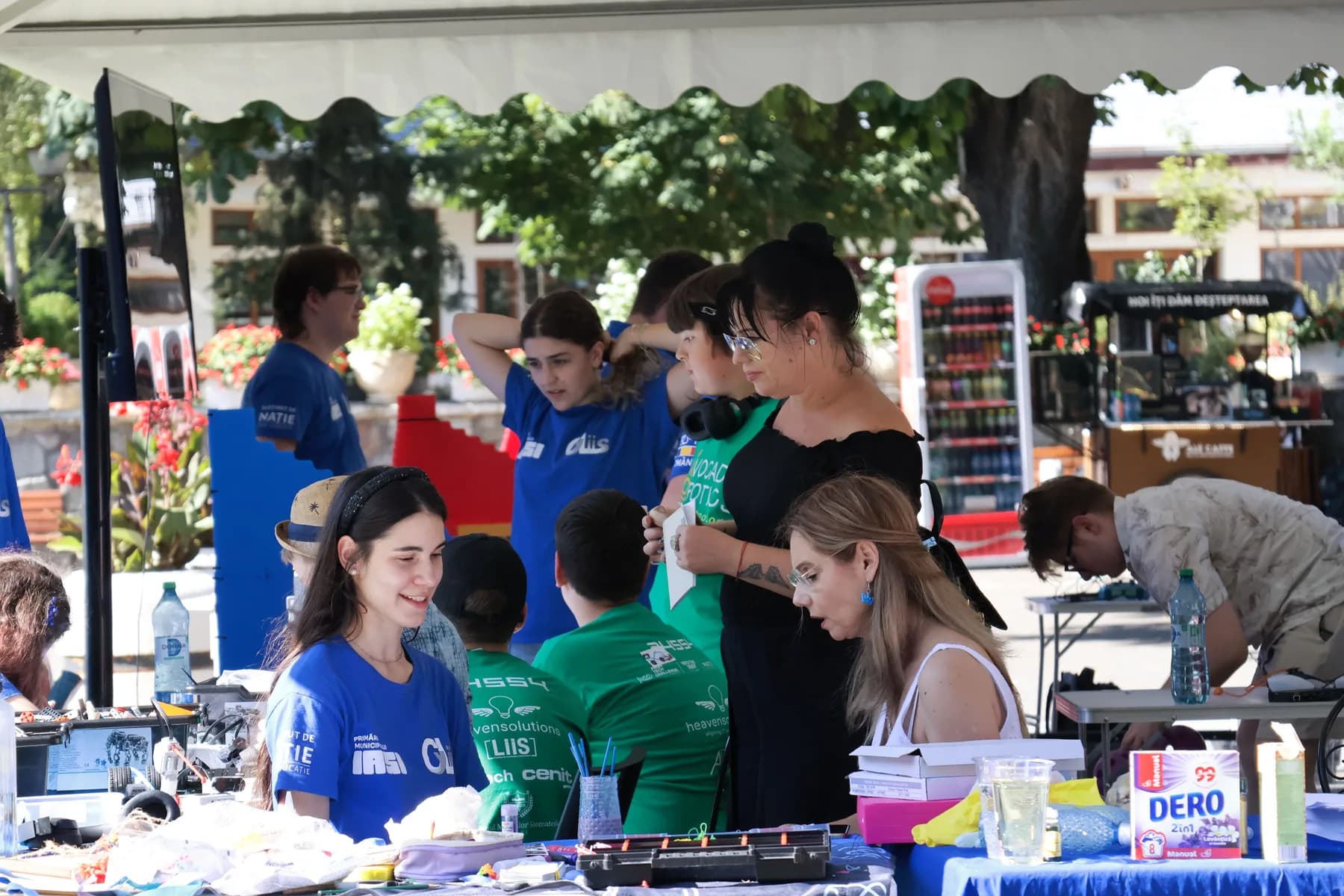 CyLiis students and visitors working together at CyFest